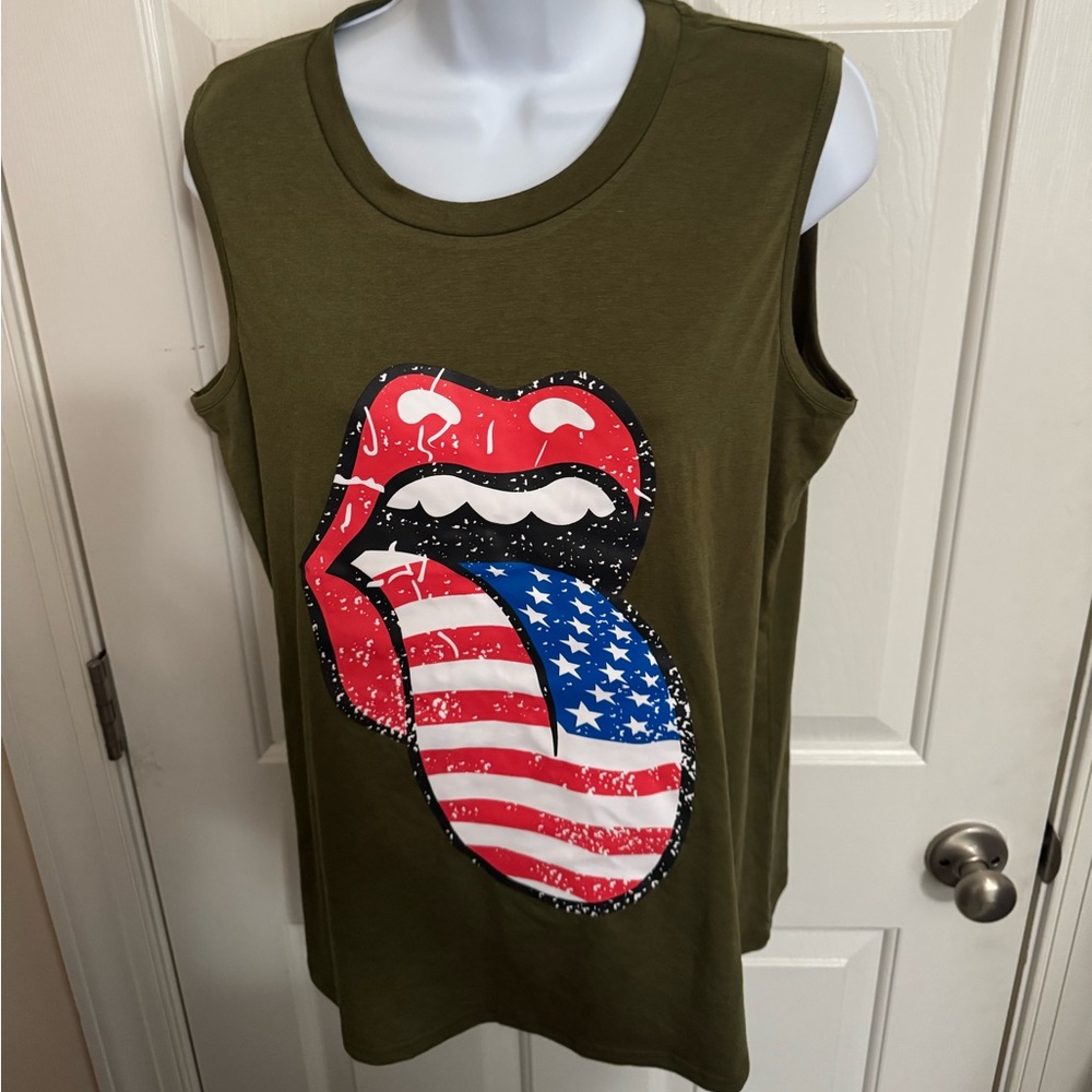 Olive Graphic Sleeveless Top USA Patriotic lips 
tongue NWOT LRG sleeveless tank